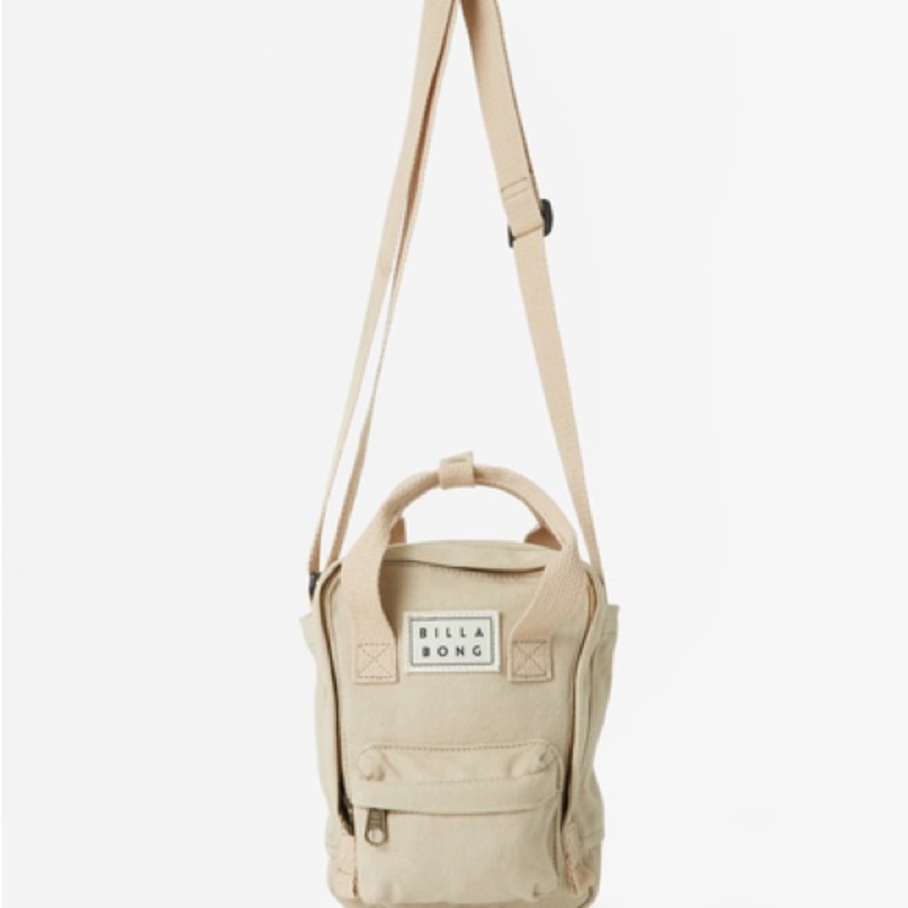 IN SEARCH OF THIS BILLABONG PURSE-Contact me if you can help❤️